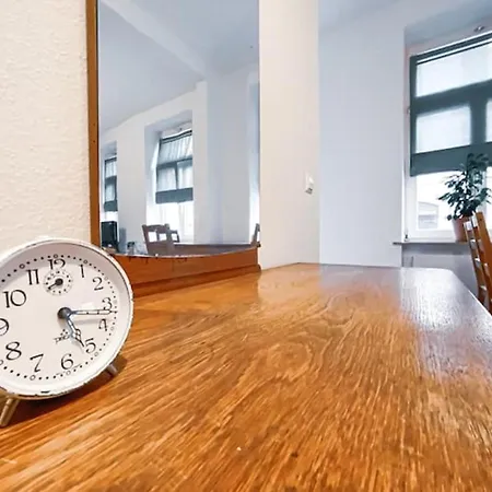 Schoene In Plagwitz Nahe Karl-heine-strasse -netflix, Wlan, Waschmaschinet Апартаменты *